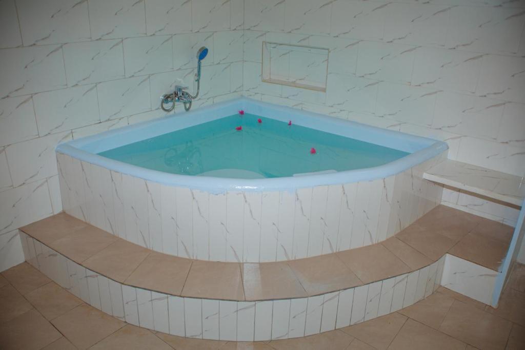 Mafia Neptune Villa Lodge Utende Екстериор снимка