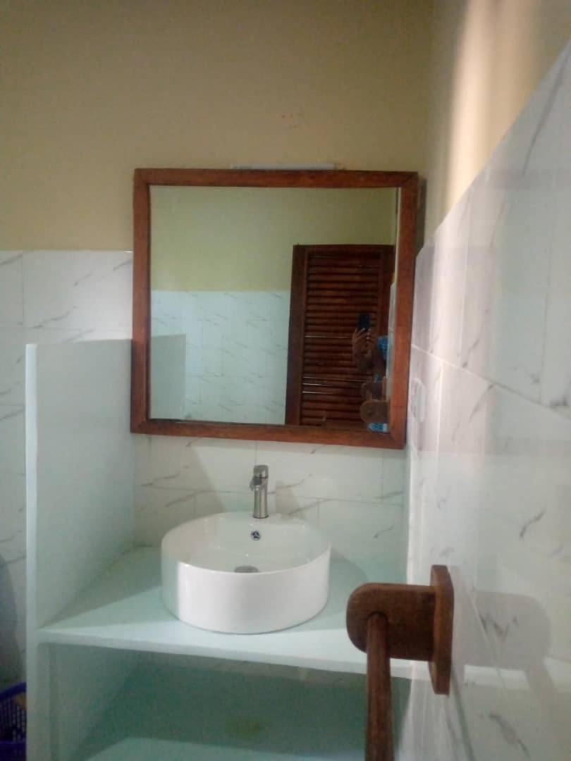 Mafia Neptune Villa Lodge Utende Екстериор снимка