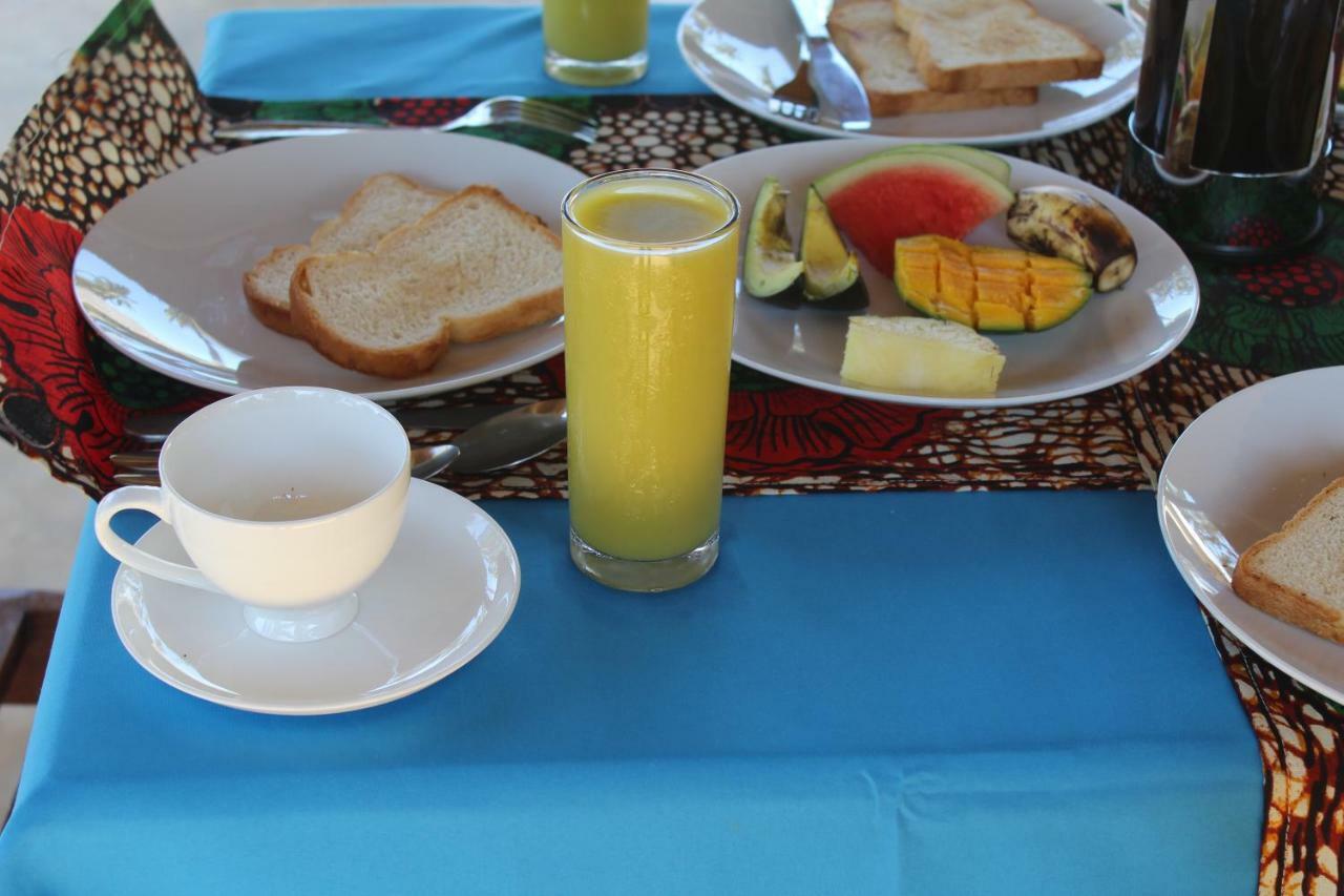 Mafia Neptune Villa Lodge Utende Екстериор снимка