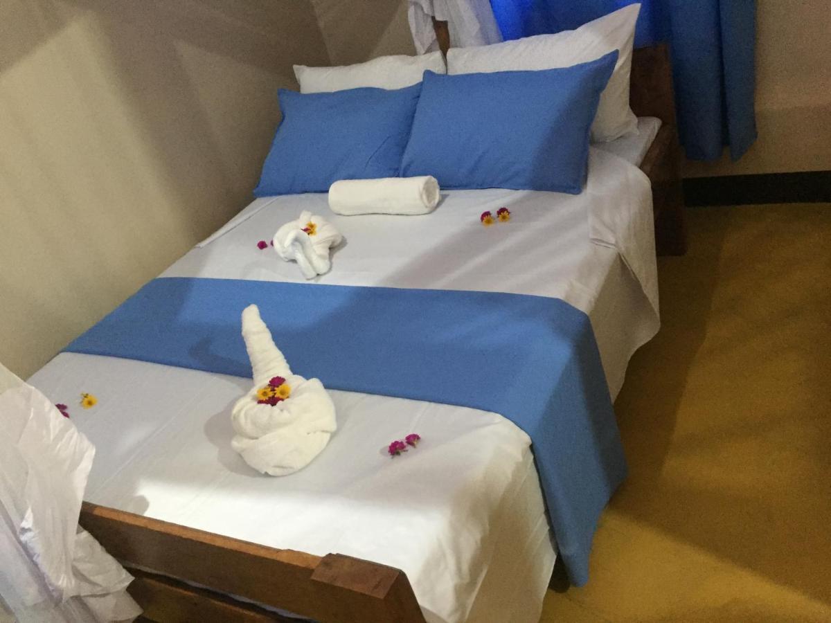 Mafia Neptune Villa Lodge Utende Екстериор снимка